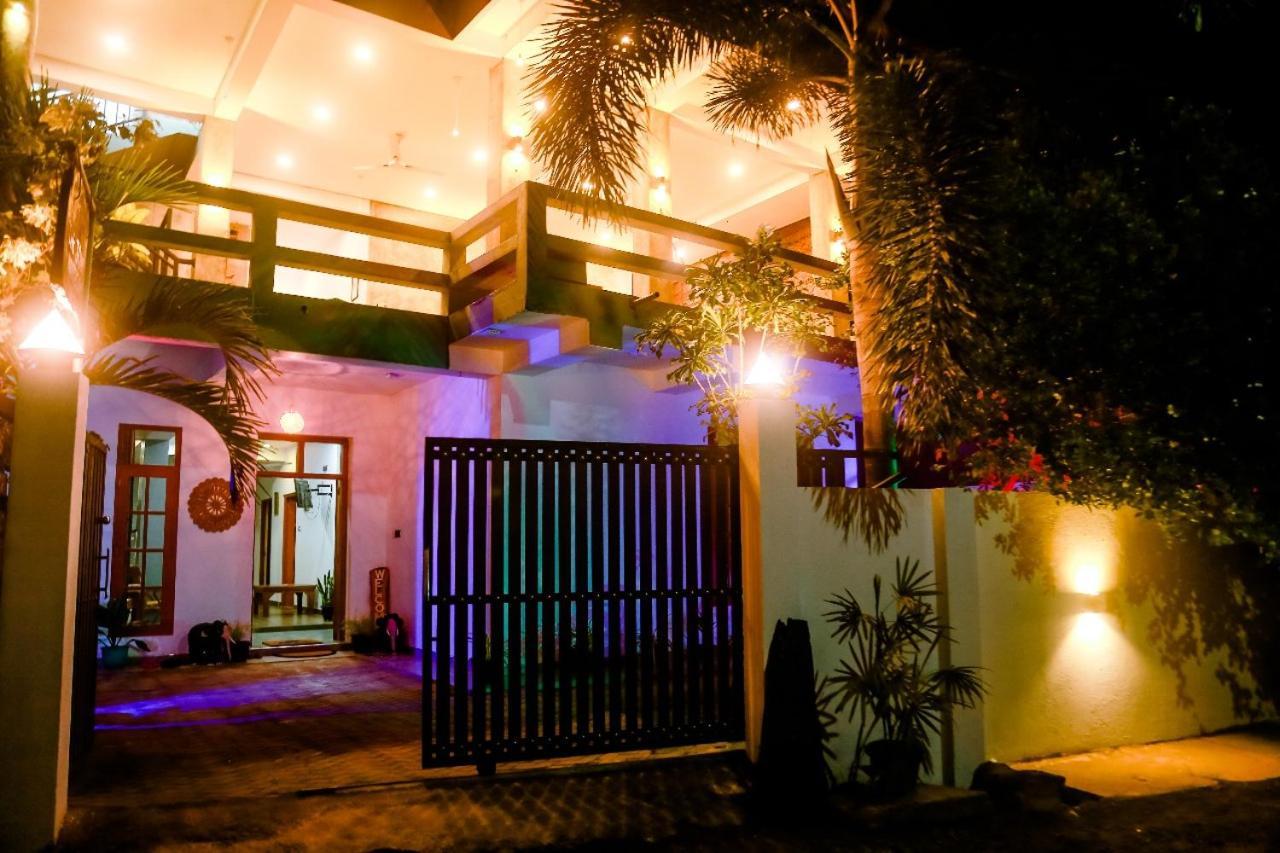 Hostel Costels Mirissa Exterior foto